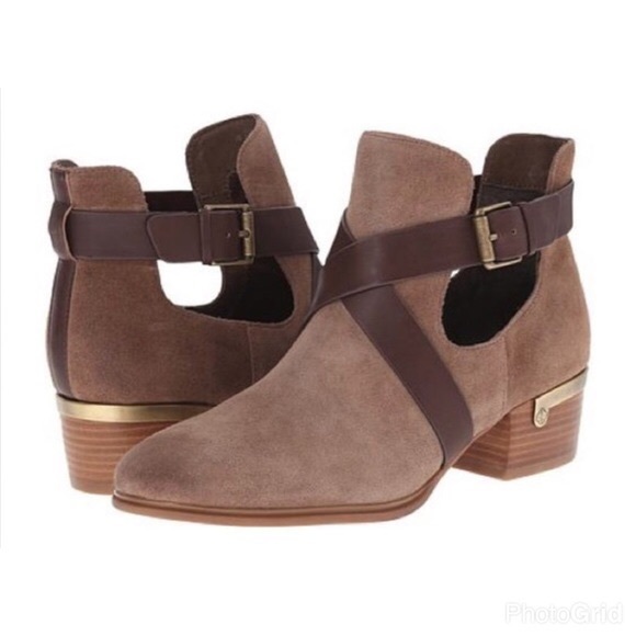 Isola Shoes - NWOT Isaola Davan Bootie